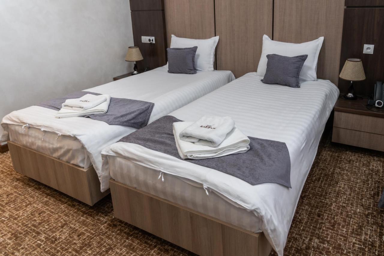 Rayyan Hotel & Spa Tasken Kültér fotó