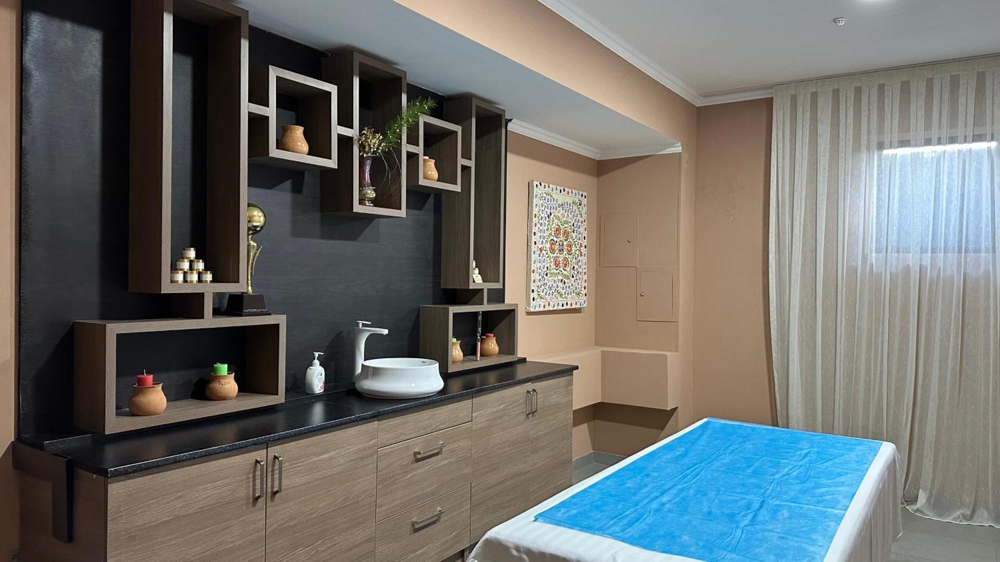 Rayyan Hotel & Spa Tasken Kültér fotó